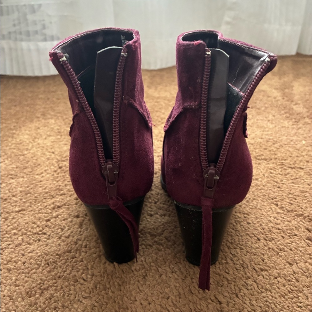 Women's Suede Ankle Boots - Burgundy